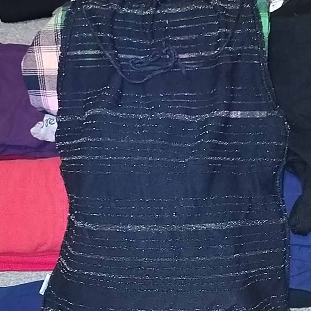 Halter top tie - Picture 2 of 5